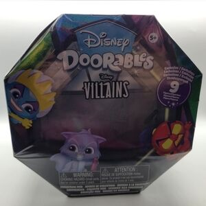 Just Play Disney Doorables Disney Villains Collection Peek